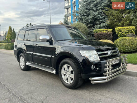 Черный Мицубиси Паджеро, объемом двигателя 3 л и пробегом 210 тыс. км за 10500 $, фото 1 на Automoto.ua