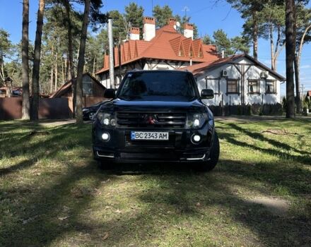 Чорний Міцубісі Паджеро, об'ємом двигуна 3 л та пробігом 260 тис. км за 16500 $, фото 1 на Automoto.ua