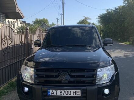 Черный Мицубиси Паджеро, объемом двигателя 3 л и пробегом 255 тыс. км за 12000 $, фото 1 на Automoto.ua