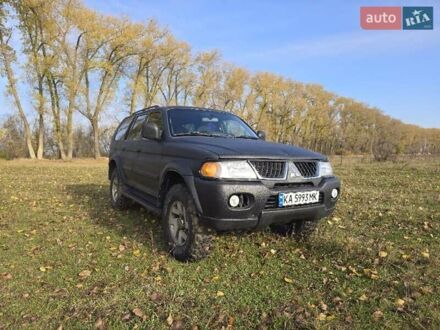 Черный Мицубиси Паджеро, объемом двигателя 2.97 л и пробегом 416 тыс. км за 7000 $, фото 1 на Automoto.ua
