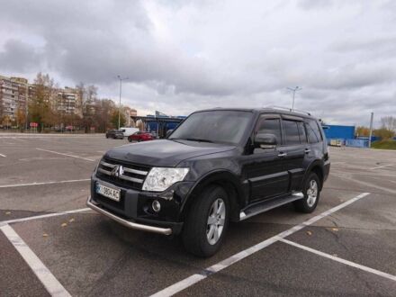 Мицубиси Паджеро 2007 в Киеве на Automoto.ua Черный Мицубиси Паджеро, объемом двигателя 3.8 л и пробегом 240 тыс. км за 11500 $, фото 1 на Automoto.ua