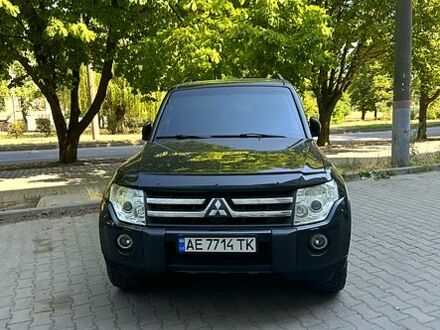 Мицубиси Паджеро 2007 в Кривом Роге на Automoto.ua Черный Мицубиси Паджеро, объемом двигателя 3.2 л и пробегом 230 тыс. км за 12500 $, фото 1 на Automoto.ua