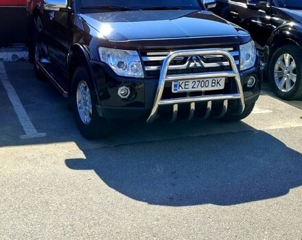 Черный Мицубиси Паджеро, объемом двигателя 3 л и пробегом 184 тыс. км за 11000 $, фото 1 на Automoto.ua