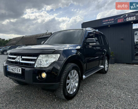 Чорний Міцубісі Паджеро, об'ємом двигуна 3.2 л та пробігом 260 тис. км за 12950 $, фото 1 на Automoto.ua