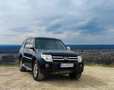 Черный Мицубиси Паджеро, объемом двигателя 2.97 л и пробегом 235 тыс. км за 11300 $, фото 1 на Automoto.ua