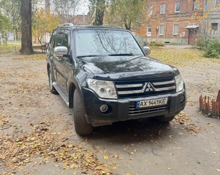 Чорний Міцубісі Паджеро, об'ємом двигуна 3.8 л та пробігом 150 тис. км за 11000 $, фото 1 на Automoto.ua