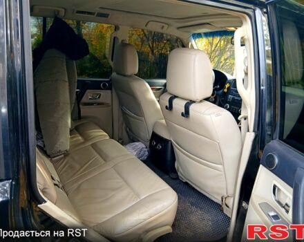 Черный Мицубиси Паджеро, объемом двигателя 3 л и пробегом 350 тыс. км за 13000 $, фото 1 на Automoto.ua