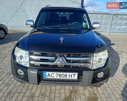 Черный Мицубиси Паджеро, объемом двигателя 3.2 л и пробегом 278 тыс. км за 12850 $, фото 1 на Automoto.ua