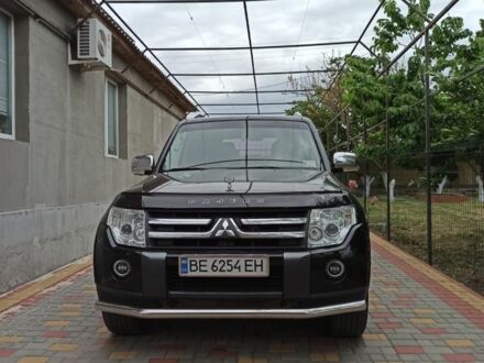 Черный Мицубиси Паджеро, объемом двигателя 0 л и пробегом 228 тыс. км за 10500 $, фото 1 на Automoto.ua