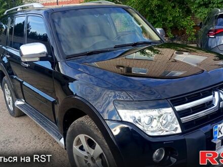 Черный Мицубиси Паджеро, объемом двигателя 3.2 л и пробегом 180 тыс. км за 14000 $, фото 1 на Automoto.ua