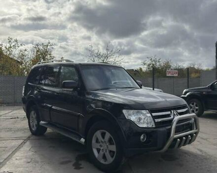 Чорний Міцубісі Паджеро, об'ємом двигуна 0 л та пробігом 300 тис. км за 12300 $, фото 1 на Automoto.ua