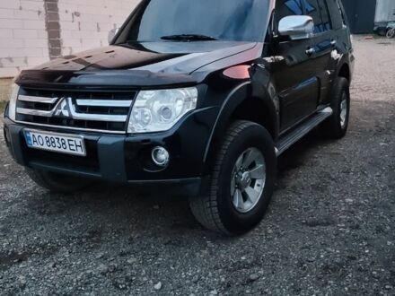 Черный Мицубиси Паджеро, объемом двигателя 3 л и пробегом 320 тыс. км за 11700 $, фото 1 на Automoto.ua