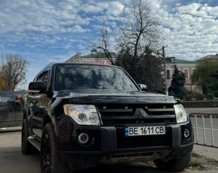 Черный Мицубиси Паджеро, объемом двигателя 3.2 л и пробегом 206 тыс. км за 13499 $, фото 1 на Automoto.ua