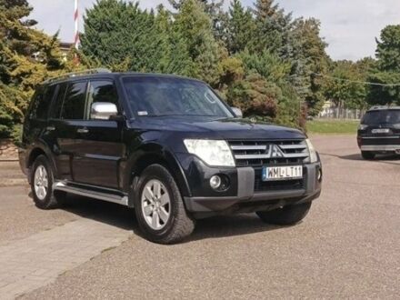 Чорний Міцубісі Паджеро, об'ємом двигуна 3.2 л та пробігом 265 тис. км за 4800 $, фото 1 на Automoto.ua