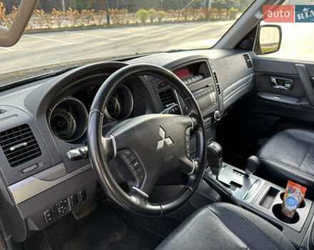 Коричневый Мицубиси Паджеро, объемом двигателя 3 л и пробегом 143 тыс. км за 13900 $, фото 1 на Automoto.ua