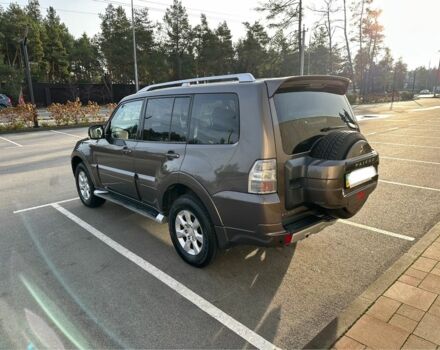 Коричневый Мицубиси Паджеро, объемом двигателя 3 л и пробегом 143 тыс. км за 329 $, фото 2 на Automoto.ua