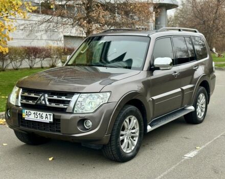 Коричневый Мицубиси Паджеро, объемом двигателя 3.2 л и пробегом 232 тыс. км за 16800 $, фото 1 на Automoto.ua