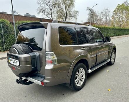 Коричневый Мицубиси Паджеро, объемом двигателя 3.2 л и пробегом 232 тыс. км за 16800 $, фото 5 на Automoto.ua