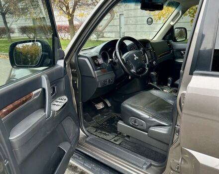 Коричневый Мицубиси Паджеро, объемом двигателя 3.2 л и пробегом 232 тыс. км за 16800 $, фото 15 на Automoto.ua