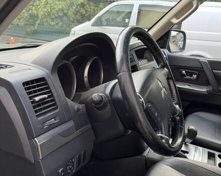 Коричневий Міцубісі Паджеро, об'ємом двигуна 3.2 л та пробігом 300 тис. км за 10600 $, фото 5 на Automoto.ua