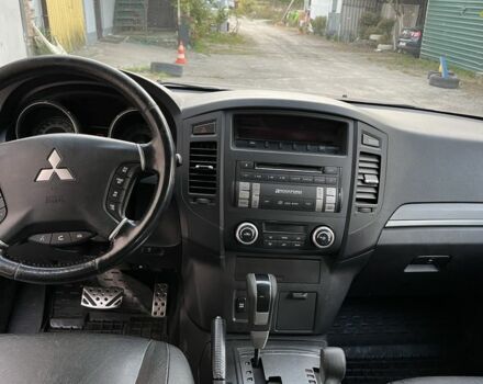 Коричневий Міцубісі Паджеро, об'ємом двигуна 3.2 л та пробігом 300 тис. км за 10600 $, фото 4 на Automoto.ua