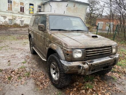 Коричневый Мицубиси Паджеро, объемом двигателя 3 л и пробегом 230 тыс. км за 3000 $, фото 1 на Automoto.ua