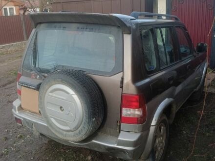 Коричневый Мицубиси Паджеро, объемом двигателя 1 л и пробегом 165 тыс. км за 2500 $, фото 1 на Automoto.ua