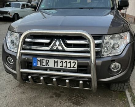 Коричневий Міцубісі Паджеро, об'ємом двигуна 3.2 л та пробігом 300 тис. км за 10600 $, фото 1 на Automoto.ua