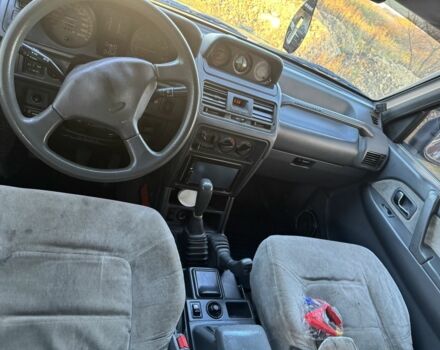 Красный Мицубиси Паджеро, объемом двигателя 2.5 л и пробегом 250 тыс. км за 5700 $, фото 19 на Automoto.ua