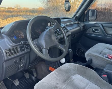 Красный Мицубиси Паджеро, объемом двигателя 2.5 л и пробегом 250 тыс. км за 5700 $, фото 21 на Automoto.ua