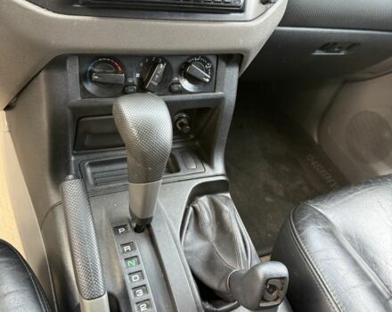 Червоний Міцубісі Паджеро, об'ємом двигуна 3.5 л та пробігом 300 тис. км за 3950 $, фото 6 на Automoto.ua