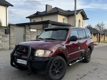 Красный Мицубиси Паджеро, объемом двигателя 3.5 л и пробегом 300 тыс. км за 3950 $, фото 1 на Automoto.ua