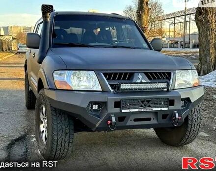Мицубиси Паджеро, объемом двигателя 3.2 л и пробегом 450 тыс. км за 10000 $, фото 1 на Automoto.ua