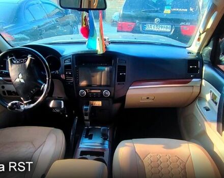 Міцубісі Паджеро, об'ємом двигуна 3 л та пробігом 282 тис. км за 13800 $, фото 2 на Automoto.ua