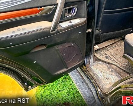 Міцубісі Паджеро, об'ємом двигуна 3 л та пробігом 126 тис. км за 6000 $, фото 6 на Automoto.ua