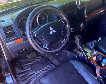 Мицубиси Паджеро, объемом двигателя 3.2 л и пробегом 280 тыс. км за 13000 $, фото 3 на Automoto.ua