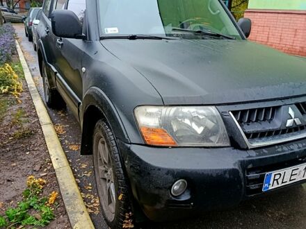 Мицубиси Паджеро, объемом двигателя 3.2 л и пробегом 350 тыс. км за 7500 $, фото 1 на Automoto.ua