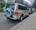Желтый Мицубиси Паджеро, объемом двигателя 3 л и пробегом 315 тыс. км за 7900 $, фото 4 на Automoto.ua