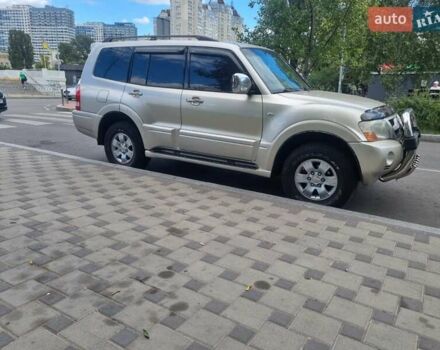 Желтый Мицубиси Паджеро, объемом двигателя 3 л и пробегом 315 тыс. км за 7900 $, фото 5 на Automoto.ua