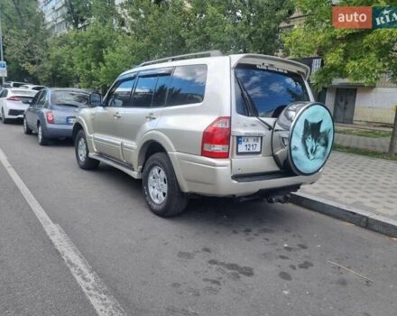 Желтый Мицубиси Паджеро, объемом двигателя 3 л и пробегом 315 тыс. км за 7900 $, фото 7 на Automoto.ua