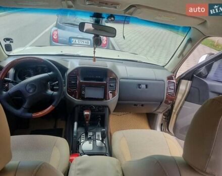 Желтый Мицубиси Паджеро, объемом двигателя 3 л и пробегом 315 тыс. км за 7900 $, фото 1 на Automoto.ua