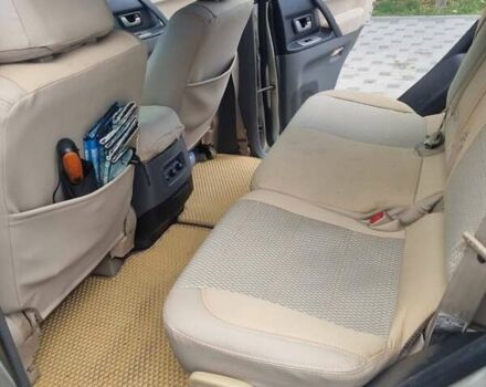 Желтый Мицубиси Паджеро, объемом двигателя 3 л и пробегом 315 тыс. км за 7900 $, фото 2 на Automoto.ua