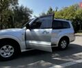 Серый Мицубиси Паджеро, объемом двигателя 3 л и пробегом 300 тыс. км за 9400 $, фото 5 на Automoto.ua