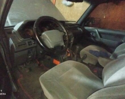 Серый Мицубиси Паджеро, объемом двигателя 3.5 л и пробегом 200 тыс. км за 3200 $, фото 4 на Automoto.ua