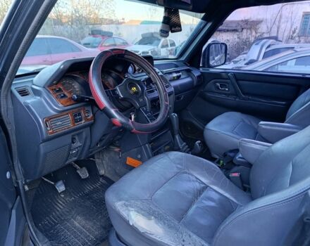 Серый Мицубиси Паджеро, объемом двигателя 2.8 л и пробегом 300 тыс. км за 5200 $, фото 6 на Automoto.ua