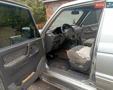 Сірий Міцубісі Паджеро, об'ємом двигуна 2.84 л та пробігом 360 тис. км за 10000 $, фото 5 на Automoto.ua