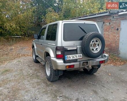 Сірий Міцубісі Паджеро, об'ємом двигуна 2.84 л та пробігом 360 тис. км за 10000 $, фото 2 на Automoto.ua