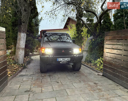 Сірий Міцубісі Паджеро, об'ємом двигуна 3.5 л та пробігом 386 тис. км за 8500 $, фото 1 на Automoto.ua
