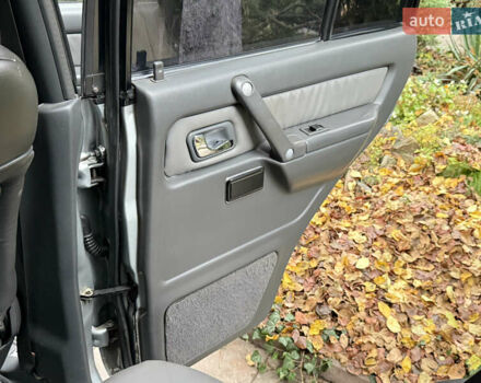 Сірий Міцубісі Паджеро, об'ємом двигуна 3.5 л та пробігом 386 тис. км за 8500 $, фото 28 на Automoto.ua