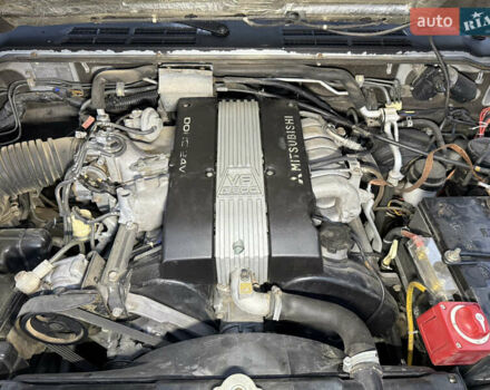 Сірий Міцубісі Паджеро, об'ємом двигуна 3.5 л та пробігом 386 тис. км за 8500 $, фото 38 на Automoto.ua